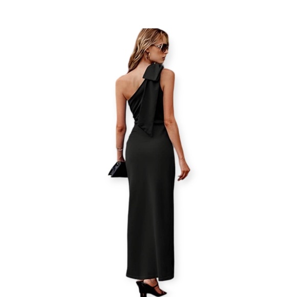 One Shoulder Long Formal Black Dresses Size L --  NWT - Picture 2 of 4